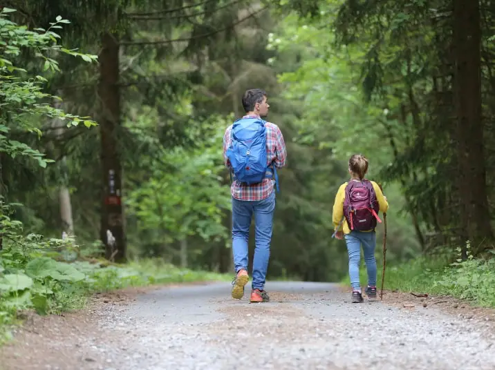 how-many-miles-can-the-average-person-hike-in-a-day-tent-camping-life